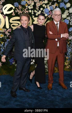 New York, États-Unis. 13 mai 2025. (G-d) Martin Short, Selena Gomez et Steve Martin assistent au Disney Upfront 2025 au Javits Center, New York, NY, le 13 mai 2025. (Photo par Anthony Behar/Sipa USA) crédit : Sipa USA/Alamy Live News Banque D'Images