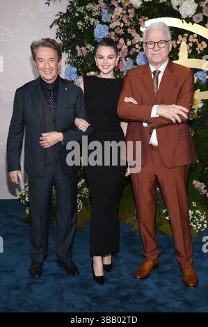 New York, États-Unis. 13 mai 2025. (G-d) Martin Short, Selena Gomez et Steve Martin assistent au Disney Upfront 2025 au Javits Center, New York, NY, le 13 mai 2025. (Photo par Anthony Behar/Sipa USA) crédit : Sipa USA/Alamy Live News Banque D'Images