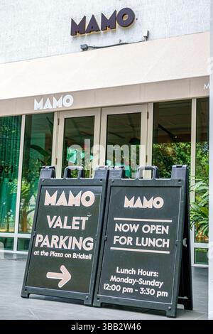 Miami Florida, Brickell Financial District, Brickell Avenue, MAMO restaurant italien, façade avant avec signalisation et panneaux sandwich trottoir, information A. Banque D'Images