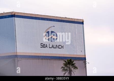 Le bâtiment Sea Launch au port de long Beach, Californie, maintenant SpaceX. Il abrite maintenant les opérations de récupération des lanceurs SpaceX West Coast. Banque D'Images