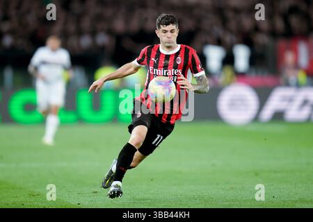 Rome, Italie. 14 mai 2025. Christian Pulisic de l'AC Milan lors du match final de la Coppa Italia Frecciarossa entre l'AC Milan et le Bologna FC au Stadio Olimpico le 14 mai 2025 à Rome, Italie. Crédit : Giuseppe Maffia/Alamy Live News Banque D'Images