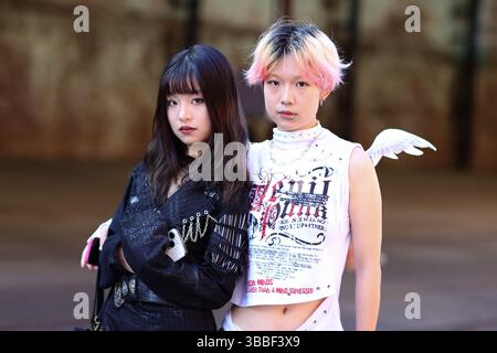 Sydney, Australie, 14 mai 2025. Les mannequins posent lors de la semaine de la mode australienne de l'AFC 2025 présentée par Shark Beauty au Carriageworks le 14 mai 2025 à Sydney, en Australie. Crédit : Pete Dovgan/Speed Media/Alamy Live News Banque D'Images