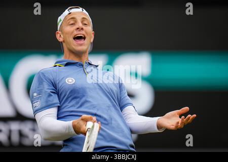 'S-HERTOGENBOSCH, PAYS-BAS - 14 JUIN : Tallon Griekspoor, des pays-Bas, réagit dans son match de quart de finale masculin contre Aleksandar Vukic, d'Australie, le jour 5 des Championnats Libema Open Grass court à l'Autotron le 14 juin 2024 à 's-Hertogenbosch, pays-Bas (photo de Rene Nijhuis/BSR Agency) Banque D'Images