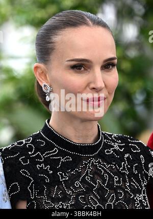 Cannes, France. 16 mai 2025. Natalie Portman présente à Arco Photocall, dans le cadre du 78ème Festival de Cannes, Palais des Festival. Crédit : Doug Peters/EMPICS/Alamy Live News Banque D'Images