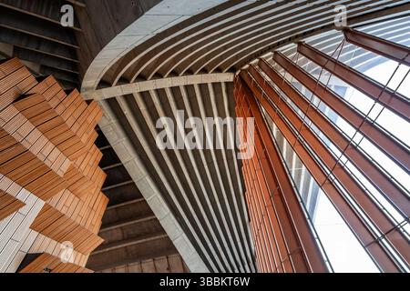 Intérieur de l'Opéra de Sydney montrant une structure de toit en béton Banque D'Images