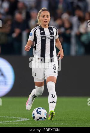 Turin, Italie. 10 mai 2025. Martina Rosucci de la Juventus lors du match Juventus Women vs Inter Femminile Serie A Femminile au stade Allianz de Turin. Le crédit photo devrait se lire : Jonathan Moscrop/Sportimage crédit : Sportimage Ltd/Alamy Live News Banque D'Images