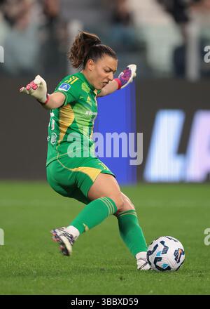 Turin, Italie. 10 mai 2025. Alessia Capelletti de la Juventus lors du match Juventus Women vs Inter Femminile Serie A Femminile au stade Allianz de Turin. Le crédit photo devrait se lire : Jonathan Moscrop/Sportimage crédit : Sportimage Ltd/Alamy Live News Banque D'Images