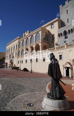 Statue et Palais Princier de Monaco, canons, Monaco Banque D'Images