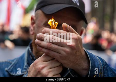 Tbilissi, Tbilissi, Géorgie. 17 mai 2025. Le 17 mai marque la Journée de la sainteté de la famille et du respect des parents, instituée par l'Église orthodoxe géorgienne en 2014 et officiellement reconnue comme jour férié à partir de 2024. Crédit : Ilya Vaga/ZUMA Press Wire/ZUMA Wire/Alamy Live News Banque D'Images