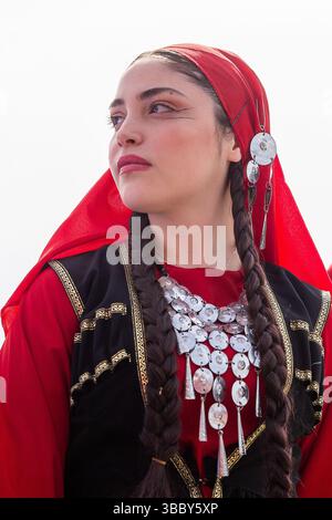 Tbilissi, Tbilissi, Géorgie. 17 mai 2025. Le 17 mai marque la Journée de la sainteté de la famille et du respect des parents, instituée par l'Église orthodoxe géorgienne en 2014 et officiellement reconnue comme jour férié à partir de 2024. Crédit : Ilya Vaga/ZUMA Press Wire/ZUMA Wire/Alamy Live News Banque D'Images