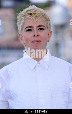 Molly Manning Walker beim Photocall mit den jury-Präsidentinnen auf dem