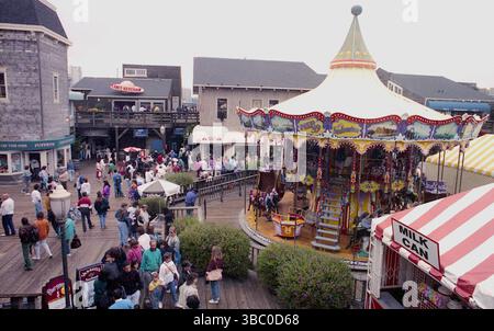 Le carrousel à l'embarcadère 39 à San Francisco, CA, USA, approx. 1998 Banque D'Images