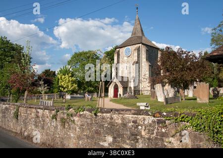 Église historique St Michael and All Angels, Mickleham, NR Dorking, Surrey, Angleterre Banque D'Images