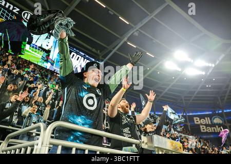 17 mai 2025 : les fans du Minnesota United célèbrent lors d'un match de soccer MLS entre Louis City et Minnesota United FC à Allianz Field à un Paul. Steven Garcia-CSM. Banque D'Images