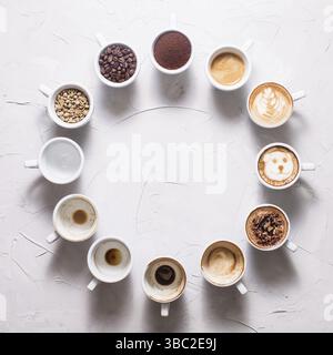 Blanc 12 tasses de différentes étapes de la préparation d'un cappuccino. Amoureux de café concept réveil Banque D'Images