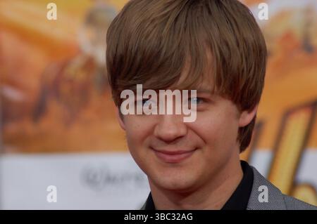 L'acteur Jason Earles arrive à la première de Hannah Montana : The Movie qui se tient au El Capitan Theatre à Hollywood, Californie, le 2 avril 2009. Banque D'Images