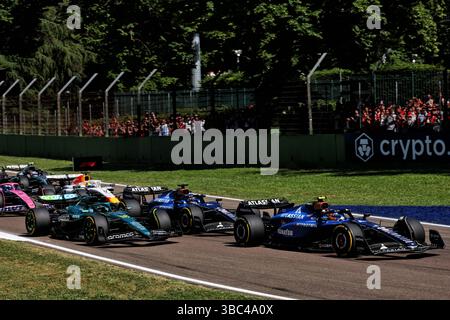 Imola, Italie. 18 mai 2025. Imola, Italie. 18 mai 2025. Carlos Sainz (ESP) Atlassian Williams Racing FW47 au départ de la course. 18.05.2025. Championnat du monde de formule 1, route 7, Grand Prix d'Emilie Romagne, Imola, Italie, jour de la course. Le crédit photo devrait se lire : XPB/Alamy Live News. Banque D'Images