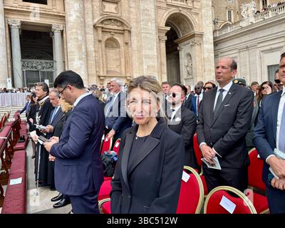 Cité du Vatican, Vatican. 18 mai 2025. Yolanda Diaz, vice-présidente lors de la messe inaugurale du pape Léon XIV sur la place Saint-Pierre le 18 mai 2025 à la Cité du Vatican (crédit image : © Jack Abuin/ZUMA Press Wire) USAGE ÉDITORIAL SEULEMENT ! Non destiné à UN USAGE commercial ! Banque D'Images