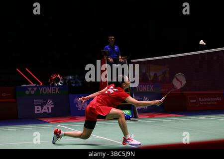 Pornpawee CHOCHUWONG, de Thaïlande, participe au match de finale en simple féminin contre CHEN Yu Fei, de Chine, lors du TOYOTA Thailand Open 2025. HSBC BWF World Tour Super 500 au stade Nimibutr le 18 mai 2025 à Bangkok, Thaïlande. (Photo de Teera Noisakran/Sipa USA) crédit : Sipa USA/Alamy Live News Banque D'Images