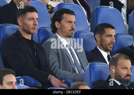 Rome, Italie. 18 mai 2025. Zlatan Ibrahimovic de Milan lors du championnat italien Serie A match de football entre L'AS Roma et l'AC Milan le 18 mai 2025 au Stadio Olimpico à Rome, Italie. Crédit : Federico Proietti / Alamy Live News Banque D'Images