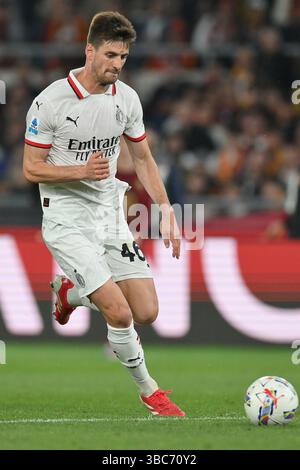 Stadio Olimpico, Rome, Italie. 18 mai 2025. Football série A ; Roma contre AC Milan ; m46 court avec le ballon crédit : action plus Sports/Alamy Live News Banque D'Images