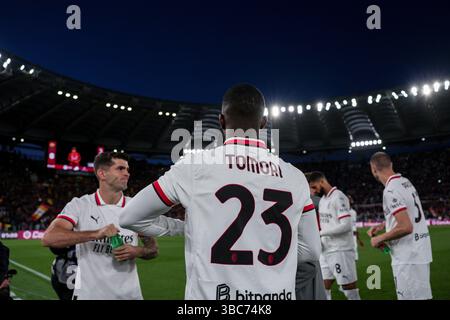 Rome, Italie. 19 mai 2025. Fikayo Tomori de l'AC Milan lors de l'AS Roma vs AC Milan, match de football italien Serie A à Rome, Italie, 18 mai 2025 crédit : Agence photo indépendante/Alamy Live News Banque D'Images