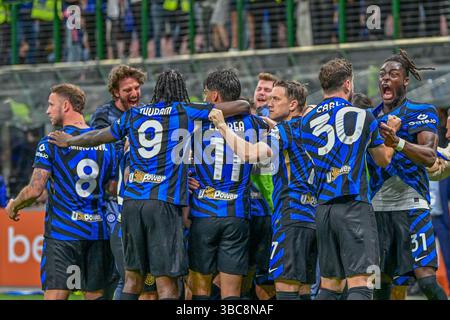 Milan, Italie. 19 mai 2025. Les joueurs de l'Inter célèbrent le but lors de l'Inter - FC Internazionale vs SS Lazio, football italien Serie A match à Milan, Italie, 18 mai 2025 crédit : Agence photo indépendante/Alamy Live News Banque D'Images