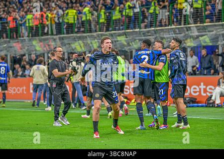 Milan, Italie. 19 mai 2025. Les joueurs de l'Inter célèbrent le but lors de l'Inter - FC Internazionale vs SS Lazio, football italien Serie A match à Milan, Italie, 18 mai 2025 crédit : Agence photo indépendante/Alamy Live News Banque D'Images