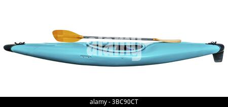 Kayak d'eau vive en plastique bleu de style ancien avec une pagaie, isolé sur blanc Banque D'Images