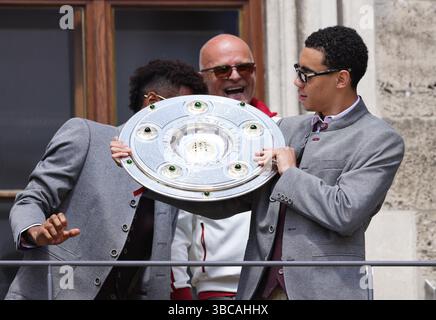 Munich, Deutschland. 18 mai 2025. firo : 18.05.2025, Football, Football, 1. Ligue, 1. Bundesliga, saison 2024/2025, célébration du Championnat FC Bayern Munich, Jamal Musiala du FC Bayern Munich pendant Credit : dpa/Alamy Live News Banque D'Images