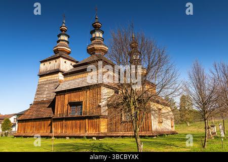 Saints Cosmas et Damian Eglise grecque catholique à Krempna, Pologne Banque D'Images