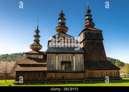 Saints Cosmas et Damian Eglise grecque catholique à Krempna, Pologne Banque D'Images