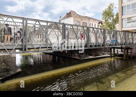 Gand, Belgique. 19 mai 2025. Le site de construction du nouveau pont de Krommewalbrug dans le centre-ville de Gand photographié le lundi 19 mai 2025. BELGA PHOTO JAMES ARTHUR GEKIERE crédit : Belga News Agency/Alamy Live News Banque D'Images