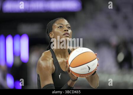 Golden State Valkyries Temi Fagbenle (14 ans) lors de son échauffement au Chase Center, mardi 16 mai 2025, à San Francisco. Le premier match de saison régulière de l'histoire de la franchise Valkyries. (Photo de Gerome Wright/image du sport). Banque D'Images