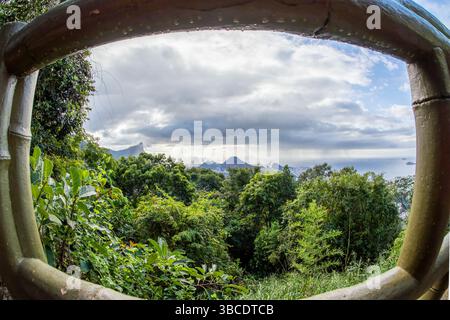 Vue depuis Vista Chinesa à Rio de Janeiro, Brésil. Banque D'Images