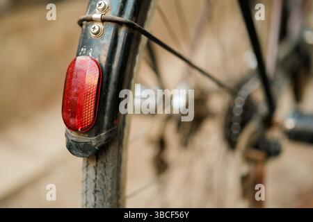 Gros plan sur un vieux vélo Banque D'Images