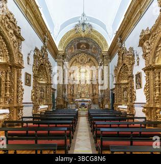 Faro, Portugal - 31 décembre 2020 : vue de l'intérieur de l'église Igreja do Carmo à Faro Banque D'Images