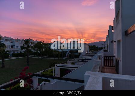 Condado de Alhama, le plus grand développement d'un certain nombre de stations de vacances de golf dans la région de Murcie, populaire auprès des Britanniques. Coucher de soleil Banque D'Images