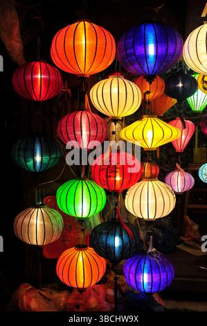 L'Asie du sud-est asiatique,Soie,lanternes dans la ville de Hoi An, Vietnam Banque D'Images