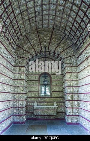 Faro, Portugal - 31 décembre 2020 : la Chapelle des OS de Capela dos Ossos dans l'église Igreja do Carmo de Faro Banque D'Images