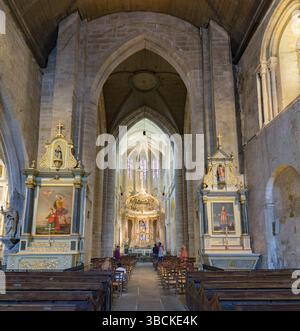 France - 19 août 2019 : vue intérieure de l'église historique de la basilique Saint-Sauveur dans la ville bretonne de Dinan Banque D'Images