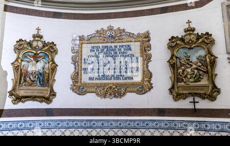 Faro, Portugal - 31 décembre 2020 : vue de l'intérieur de l'église Igreja do Carmo à Faro Banque D'Images