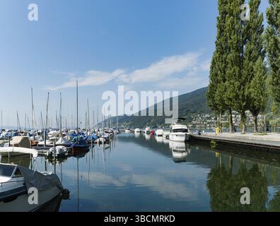 Suisse - 28 août 2019 : vue sur le port sur le lac de Bienne en Suisse Banque D'Images