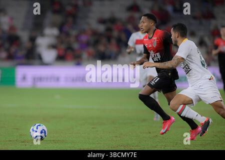 Curitiba, Brésil. 20 mai 2025. Isaac pendant Athletico et brusque. Match valable pour la 3ème phase de la Copa do Brasil 2025. Stade Mario Celso Petraglia à Curitiba, Paraná. Crédit : Reinaldo Reginato/FotoArena/Alamy Live News Banque D'Images