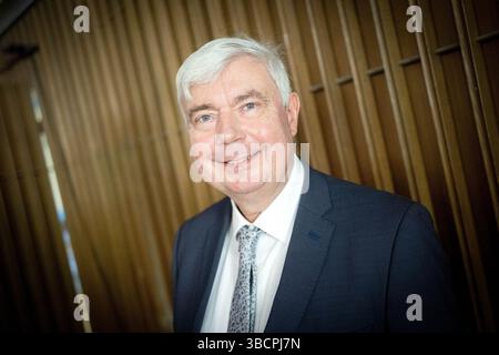 Brême, Allemagne. 21 mai 2025. Bernd Kuschnerus, réélu président de l'Église évangélique de Brême (BEK). Changement générationnel à l'église : le Kirchentag élit une nouvelle jeune femme comme sa plus haute représentante. Crédit : Sina Schuldt/dpa/Alamy Live News Banque D'Images