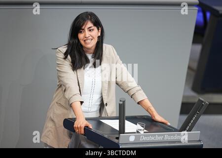 Berlin, Allemagne. 21 mai 2025. Rasha Nasr (SPD) prend la parole au Bundestag. Crédit : Michael Kappeler/dpa/Alamy Live News Banque D'Images