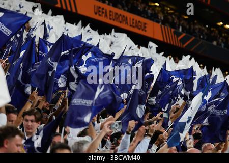 Bilbao, Espagne. 21 mai 2025. Les fans de Tottenham encouragent le match de football de la finale de l'Europa League 2024/2025 entre Tottenham Hotspur et Manchester United au stade San Mames de Bilbao (Espagne), le 21 mai 2025. Crédit : Insidefoto/Alamy Live News Banque D'Images