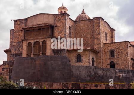 Vue de Coricancha, un temple sacré pour les Incas, à Cusco, Pérou Banque D'Images