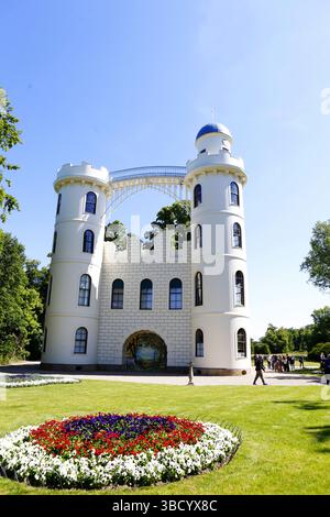 Berlin, Allemagne. 21 mai 2025. Berlin-Zehlendorf : entièrement rénové. Le château de Peacock Island (photo de Simone Kuhlmey/Pacific Press) crédit : Pacific Press Media production Corp./Alamy Live News Banque D'Images