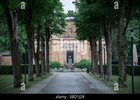 Bayreuth, Allemagne. 22 mai 2025. Vue de Haus Wahnfried le jour de la présentation du premier exemplaire de Richard Wagner du livret de l'opéra 'Tannhäuser'. Le premier exemplaire a été considéré perdu jusqu'en 1996 et a été acquis grâce à des dons. Crédit : Daniel Vogl/dpa/Alamy Live News Banque D'Images